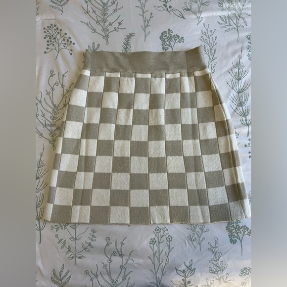 Charlie Holiday womens Avalon Checkered Skirt in White size 4 preppy academia - Picture 6 of 9